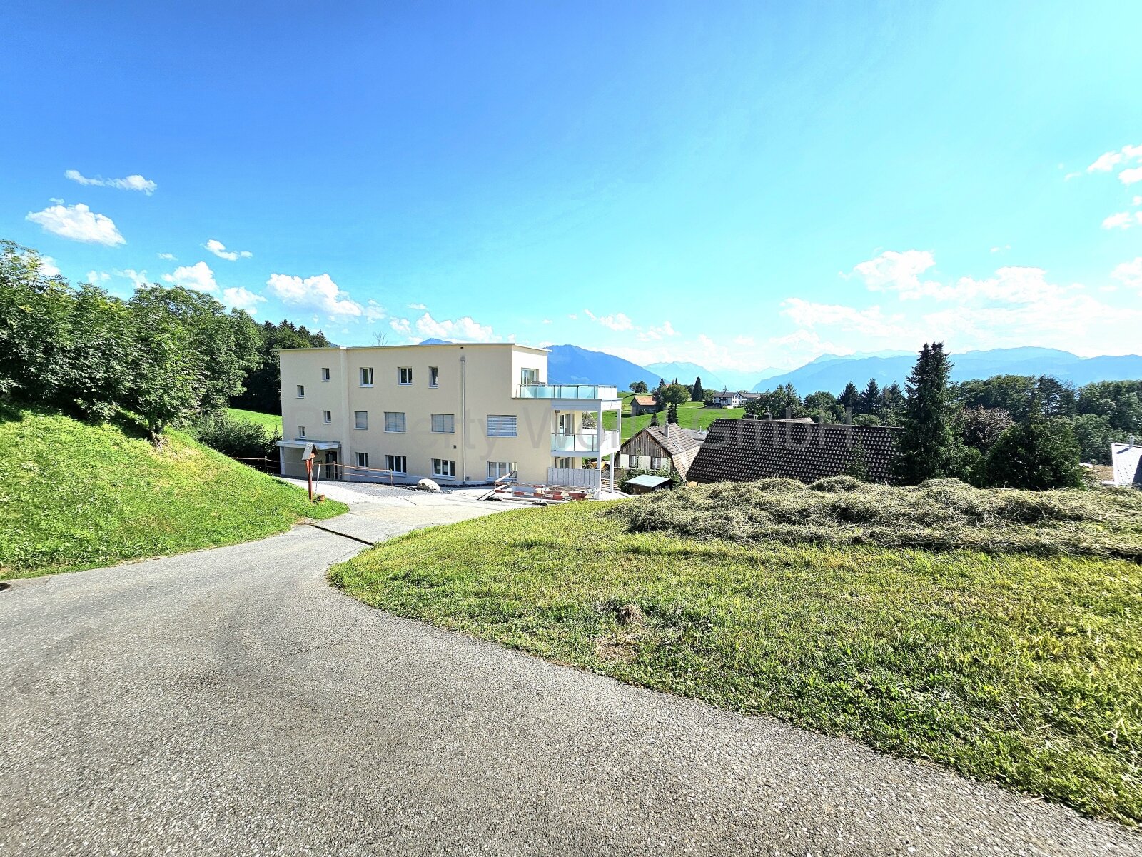 Exklusive 3,5 Zimmer-Whg. im Naherholungsgebiet Gebertingen (Gommiswald)