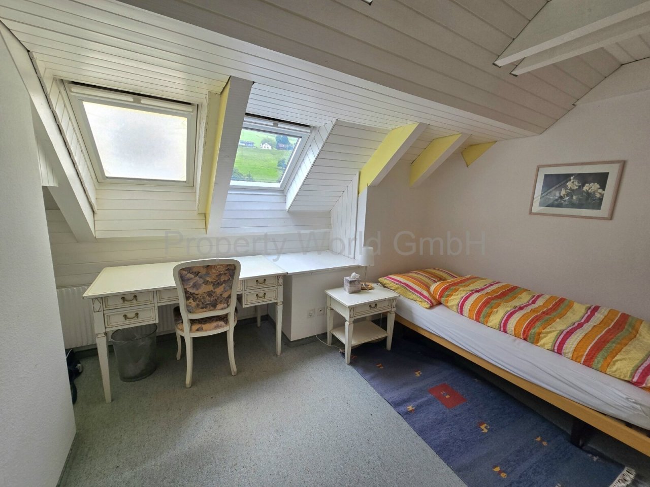 1. ZIMMER MIT BAD 2. OG 1. ZIMMER MIT BAD 2. OG