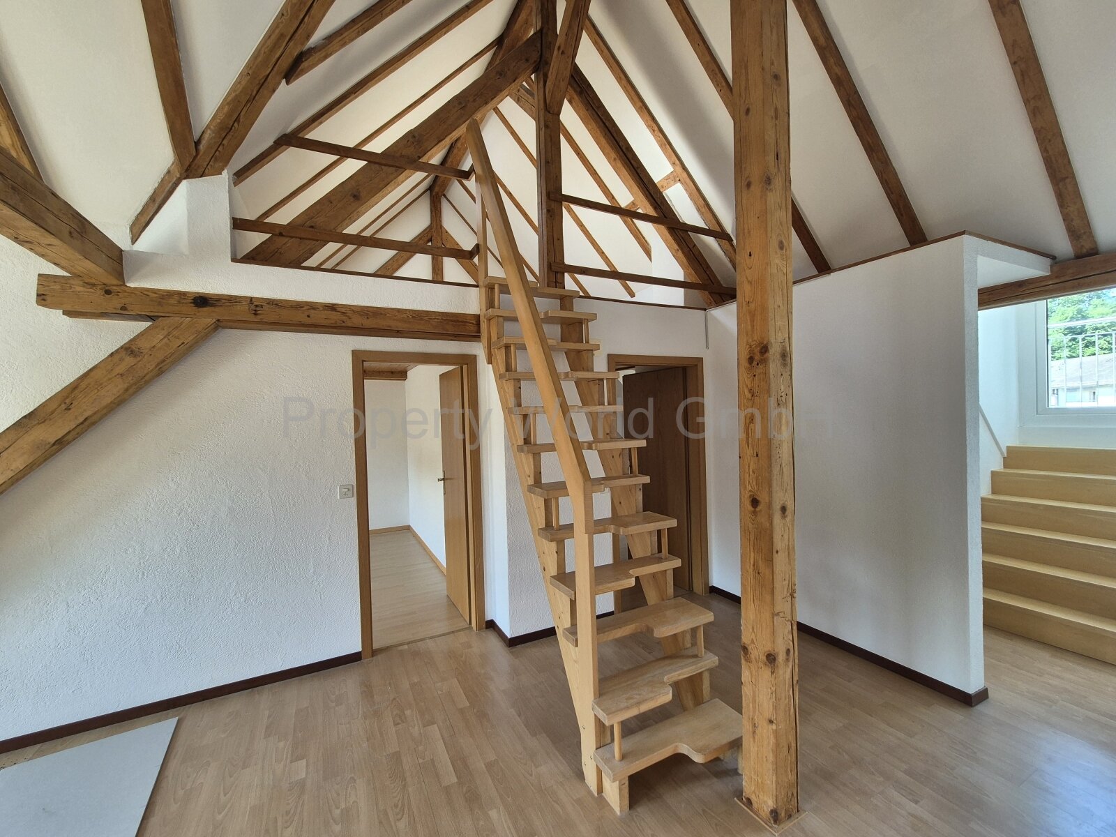 Renditekräftiges Mehrfamilienhaus mit Stil und Geschichte